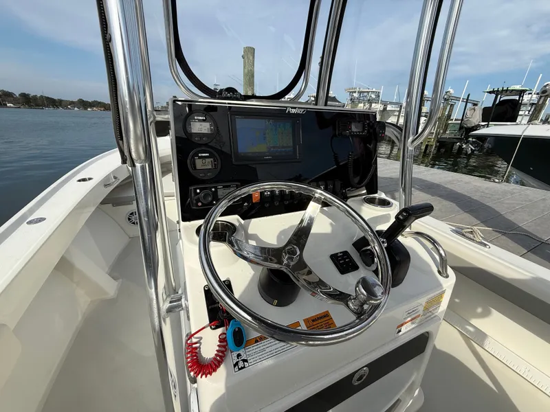 Slide: The Image of Parker Marine 21 Special Edition 2020 - 5