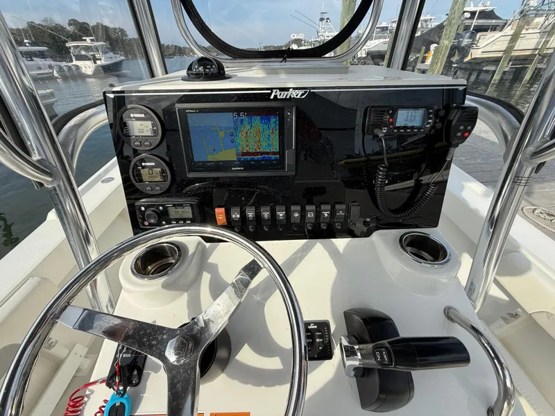 Slide: The Image of Parker Marine 21 Special Edition 2020 - 6