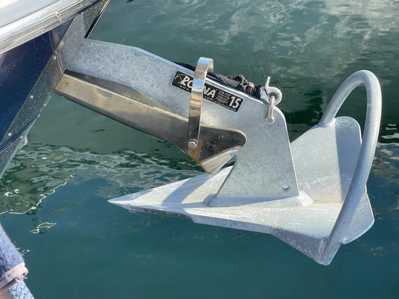 Slide: The Image of Cutwater C-30 Sedan 2019 - 51