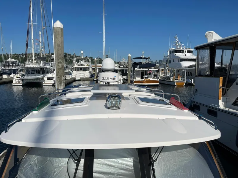 Slide: The Image of Cutwater C-30 Sedan 2019 - 53