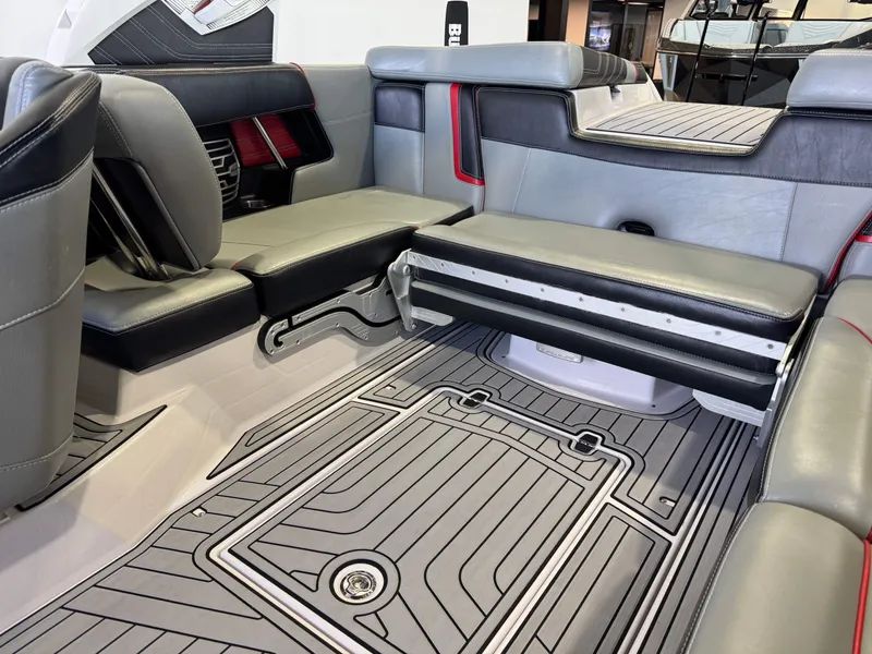 Slide: The Image of Nautique Super Air Nautique G21 2015 - 15