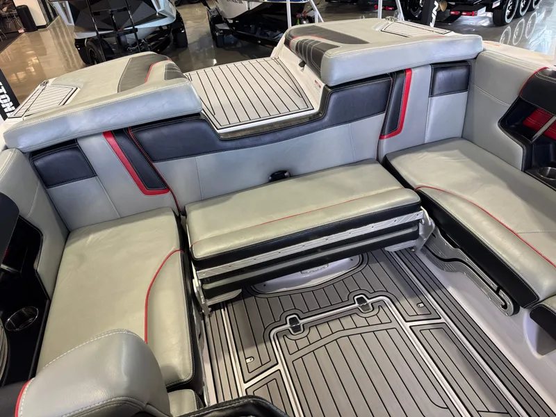 Slide: The Image of Nautique Super Air Nautique G21 2015 - 16