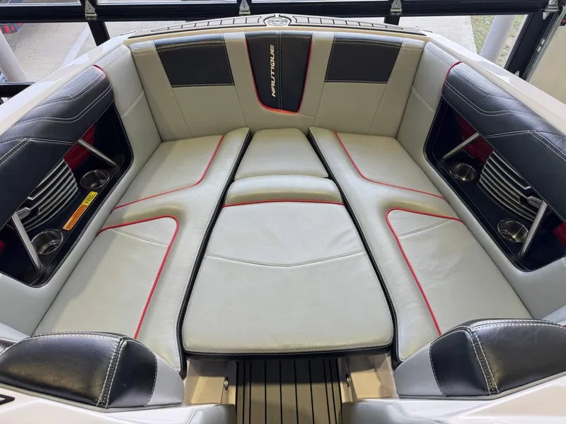 Slide: The Image of Nautique Super Air Nautique G21 2015 - 17