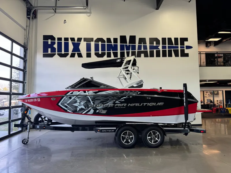 Slide: The Image of Nautique Super Air Nautique G21 2015 - 4