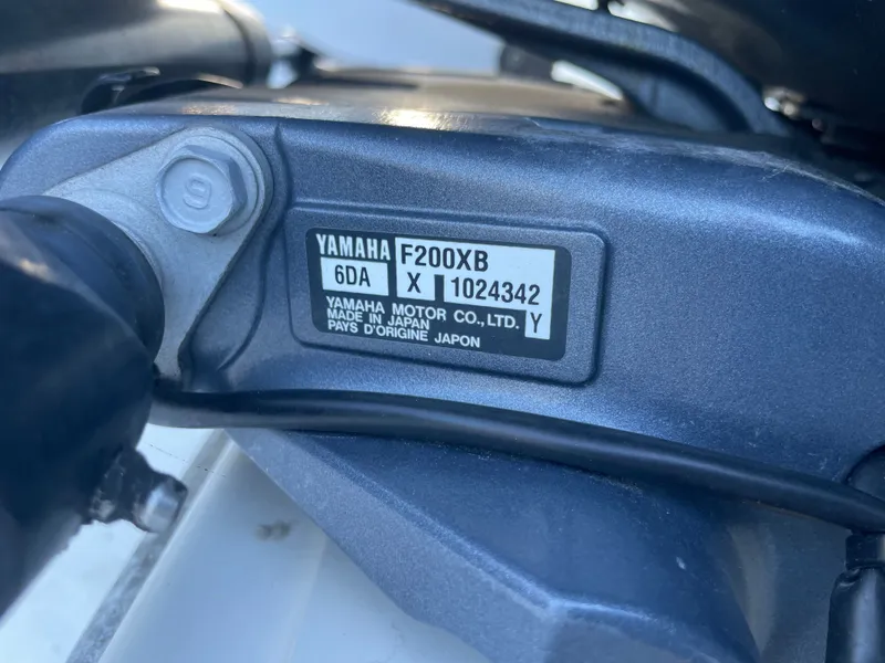 Slide: The Image of Yamaha F200XB engine on 2017 Tidewater 220 boat. - 6