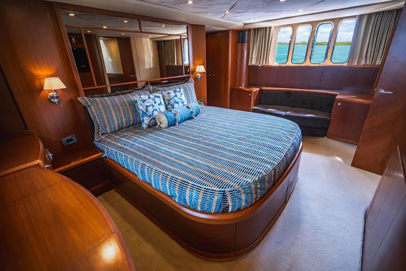 Slide: The Image of Master Stateroom, Walkaround Berth - 31