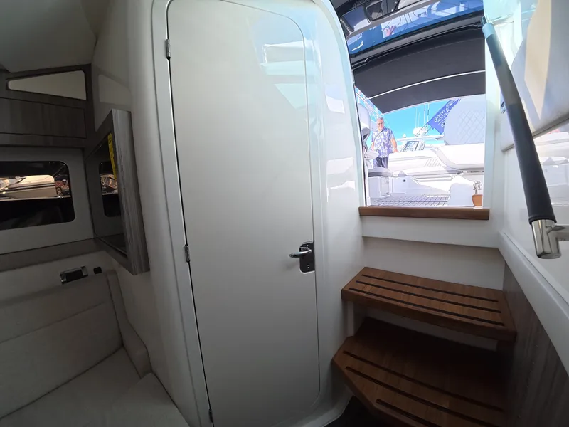 Slide: The Image of Sea Ray SLX 360 Outboard 2027 - 23