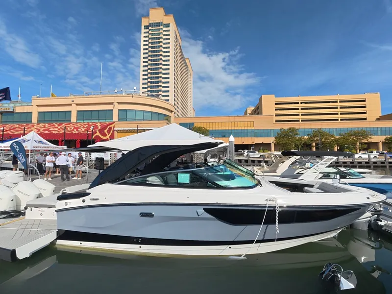 Slide: The Image of Sea Ray SLX 360 Outboard 2027 - 0