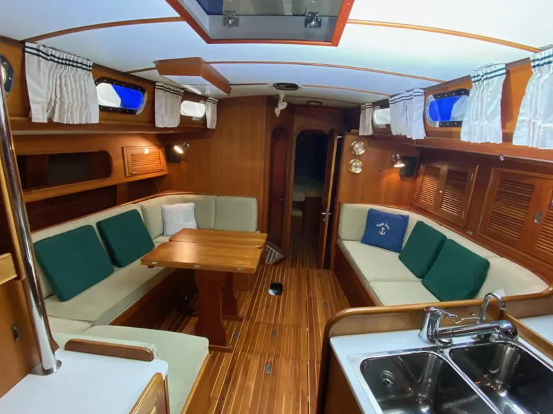 Slide: The Image of Salon - 28