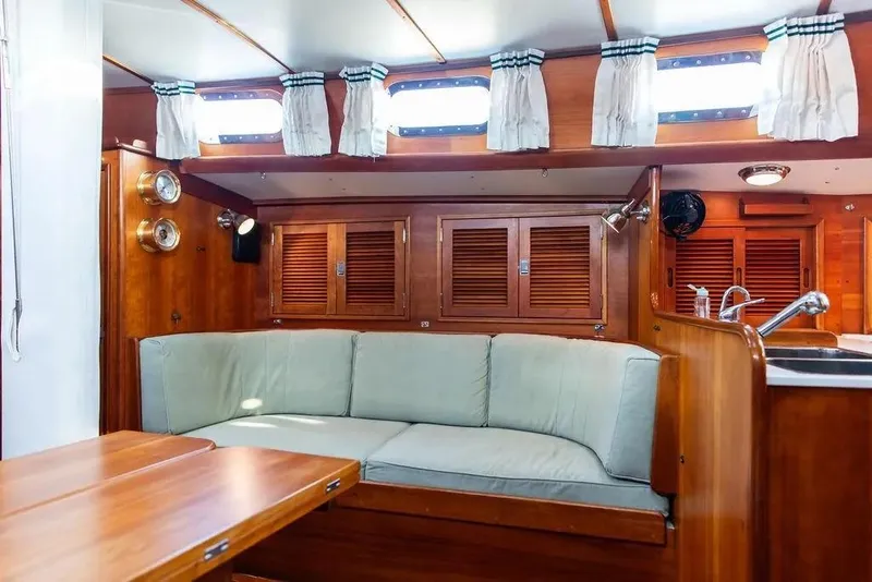 Slide: The Image of Starboard settee - 20