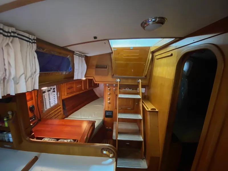 Slide: The Image of Nav Station & Quarter Berth - 29