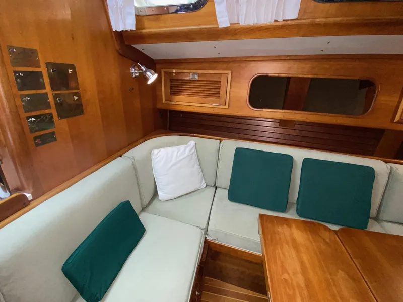 Slide: The Image of Dinette - 33