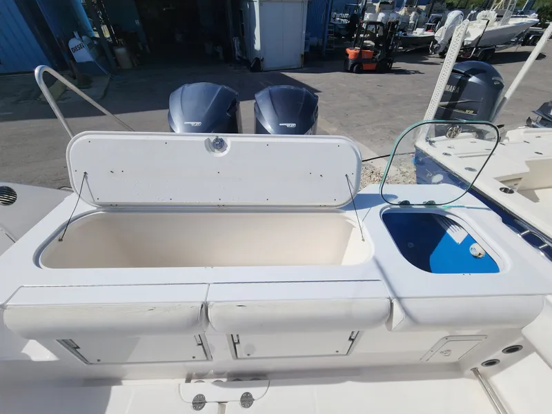 Slide: The Image of 2016 EVERGLADES 320 EX - Image 16 - 16