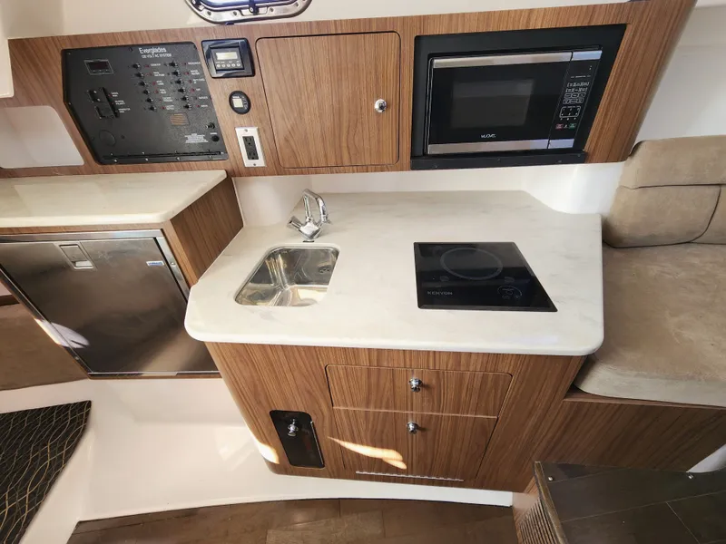 Slide: The Image of 2016 EVERGLADES 320 EX - Image 27 - 27