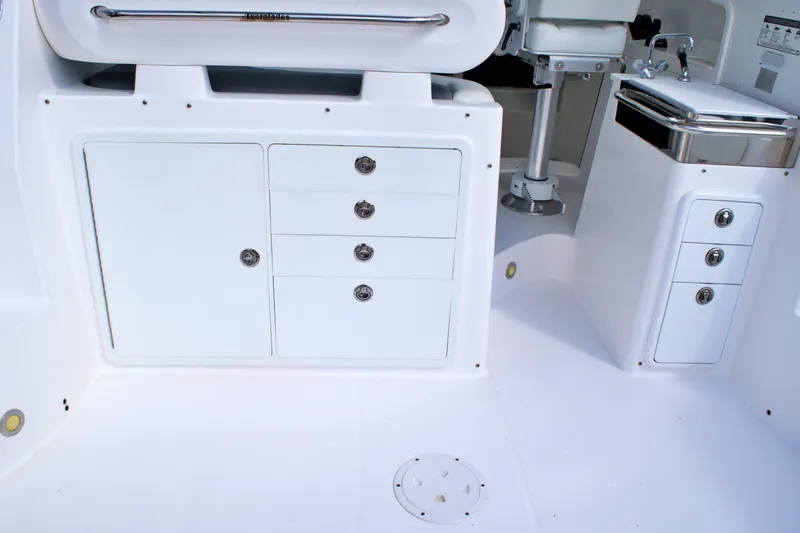 Slide: The Image of 2016 EVERGLADES 320 EX - Image 30 - 30