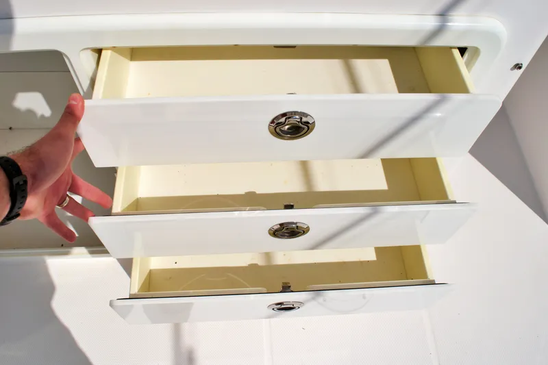 Slide: The Image of 2016 EVERGLADES 320 EX - Image 32 - 32