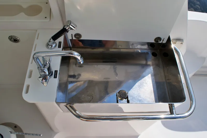 Slide: The Image of 2016 EVERGLADES 320 EX - Image 36 - 36