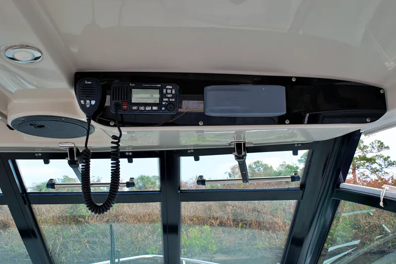 Slide: The Image of 2016 EVERGLADES 320 EX - Image 51 - 51