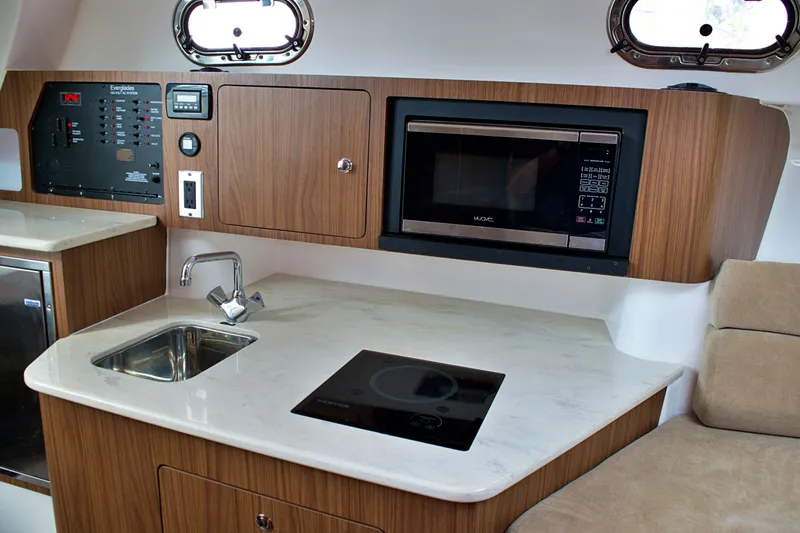 Slide: The Image of 2016 EVERGLADES 320 EX - Image 60 - 60