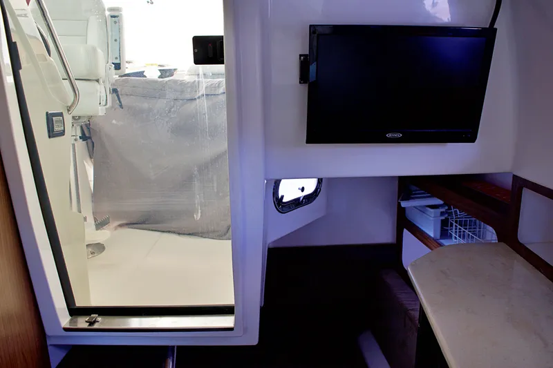 Slide: The Image of 2016 EVERGLADES 320 EX - Image 64 - 64