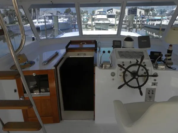 Slide: The Image of Hatteras 41 Twin Cabin 1967 - 1