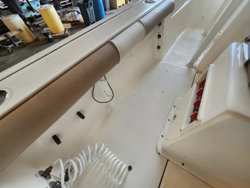 Slide: The Image of 2023 SEA BORN 22 LX - Image 20 - 20