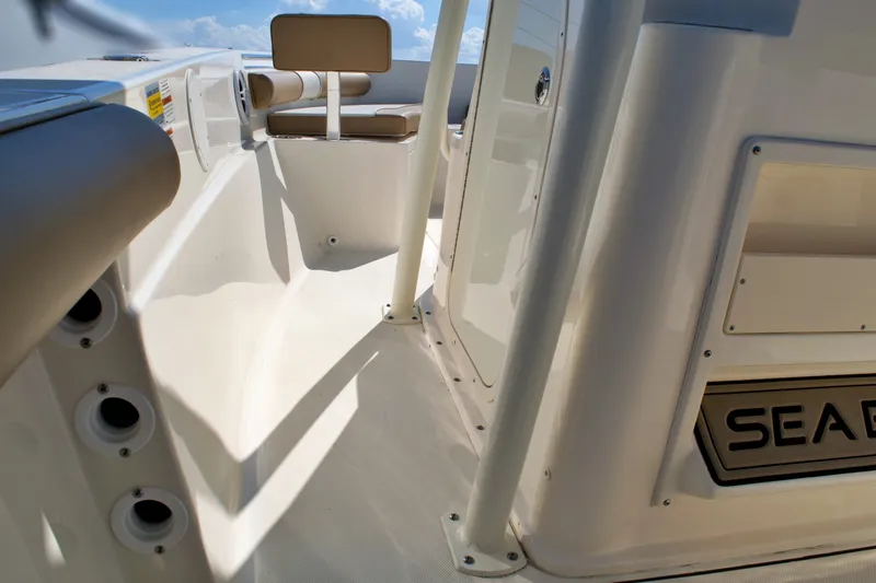 Slide: The Image of 2023 SEA BORN 22 LX - Image 29 - 29