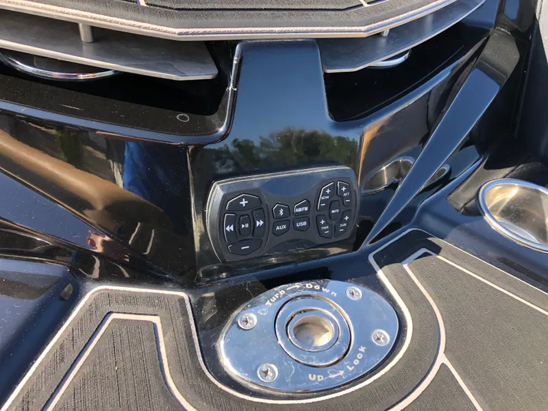 Slide: The Image of Tige Z3 2022 - 13