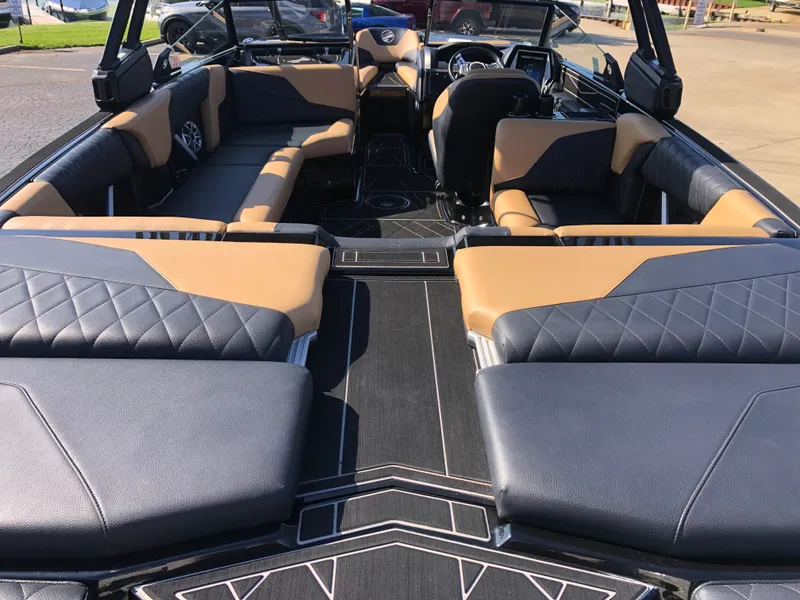 Slide: The Image of Tige Z3 2022 - 16