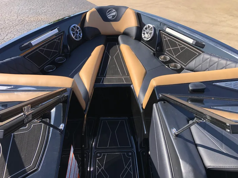 Slide: The Image of Tige Z3 2022 - 35