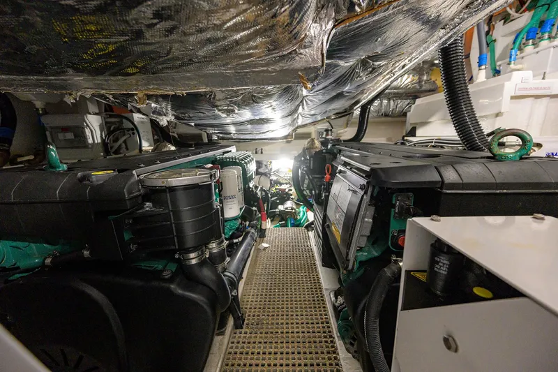 Slide: The Image of Princess V50 TraSeas - Engine Room - 51