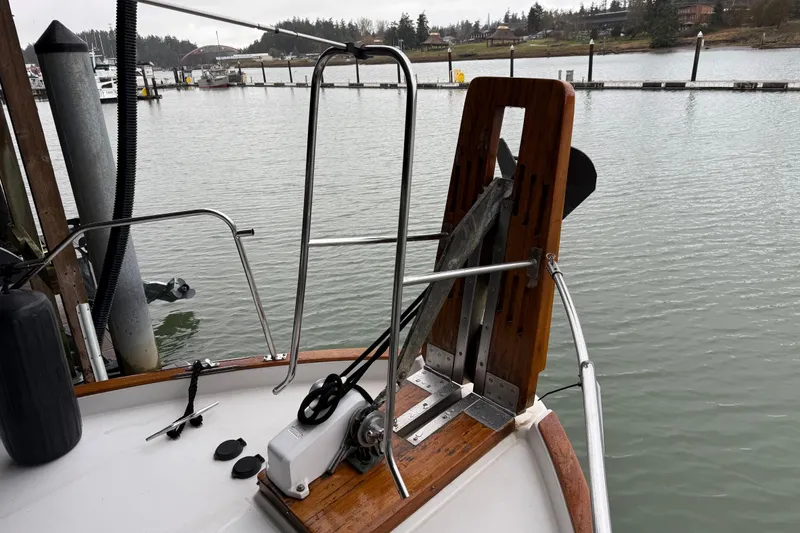 Slide: The Image of 1985 Bayliner 4550 Motoryacht deck with covered seating area and hatches. - 109