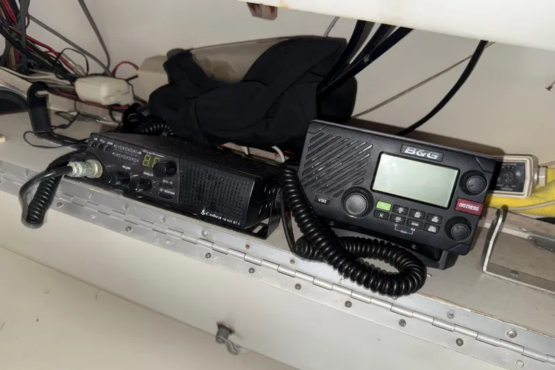 Slide: The Image of Raymarine navigation display on 1985 Bayliner 4550 Motoryacht, showing radar and depth information. - 93