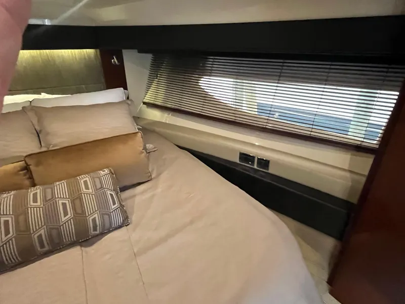 Slide: The Image of Sea Ray Sundancer 460 2017 - 107