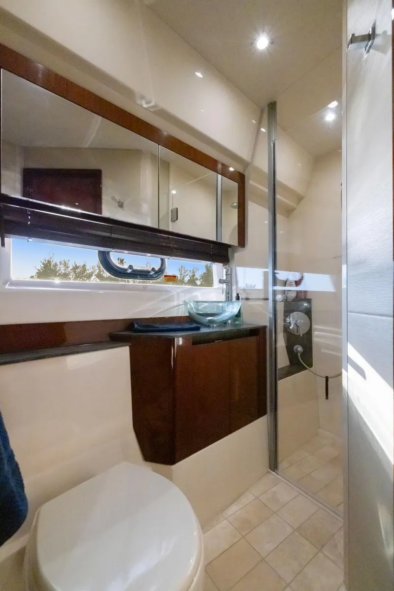 Slide: The Image of Sea Ray Sundancer 460 2017 - 114