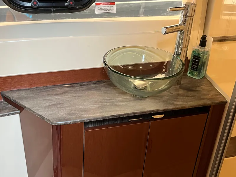 Slide: The Image of Sea Ray Sundancer 460 2017 - 116