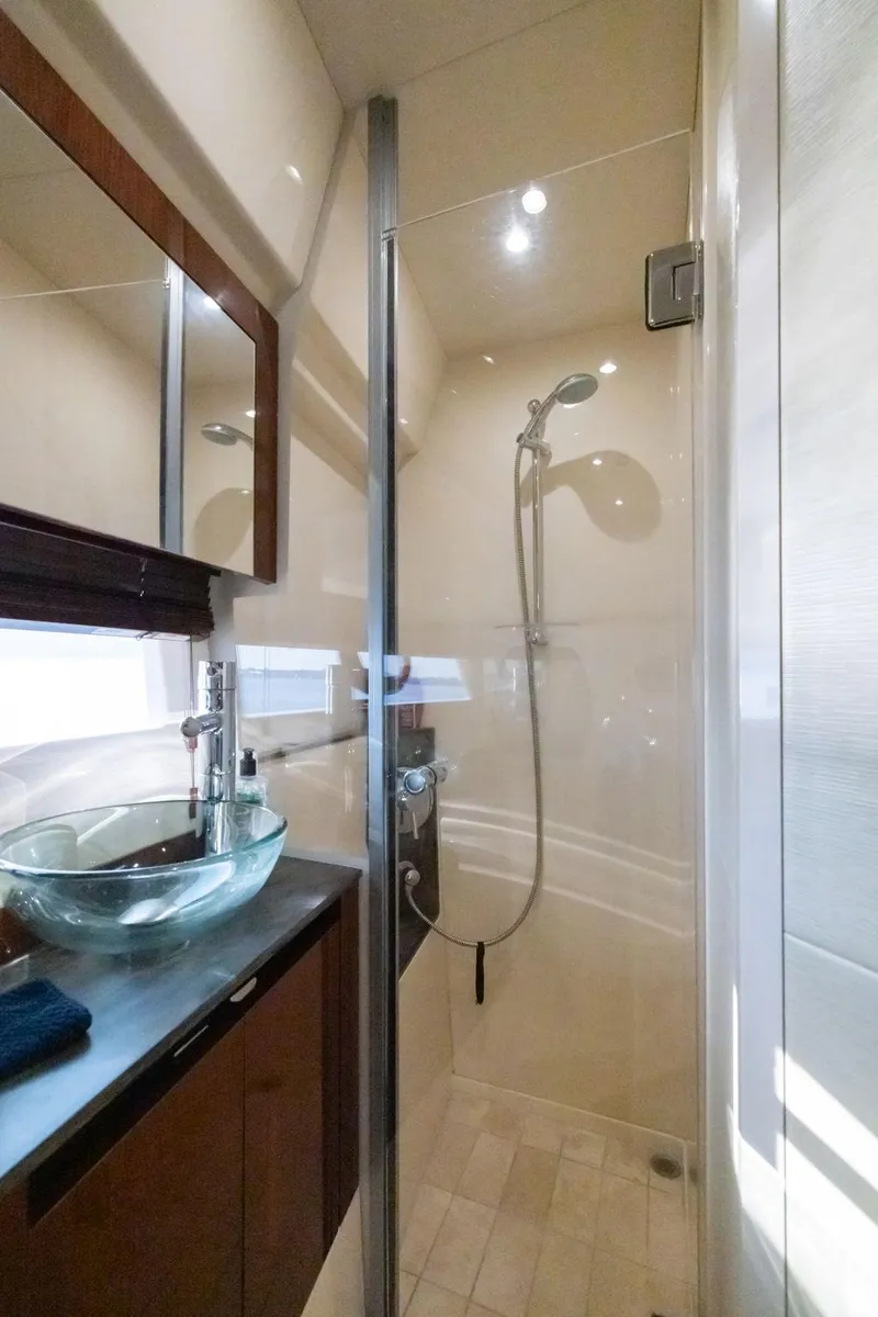 Slide: The Image of Sea Ray Sundancer 460 2017 - 117