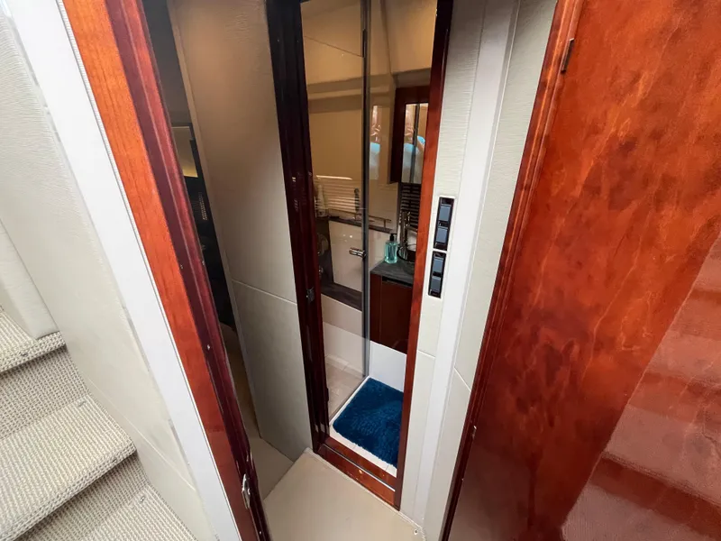 Slide: The Image of Sea Ray Sundancer 460 2017 - 123