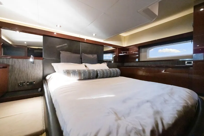 Slide: The Image of Sea Ray Sundancer 460 2017 - 131