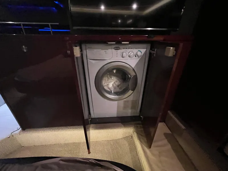 Slide: The Image of Sea Ray Sundancer 460 2017 - 138