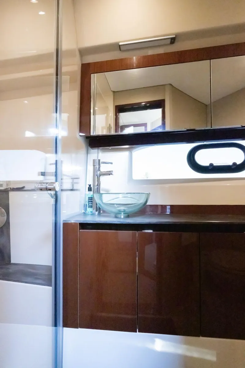 Slide: The Image of Sea Ray Sundancer 460 2017 - 142