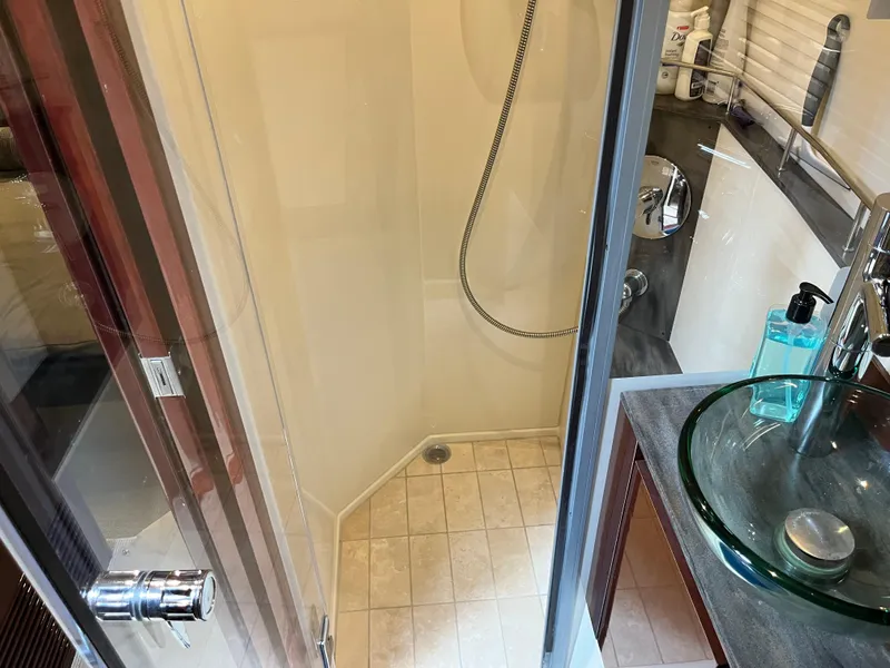 Slide: The Image of Sea Ray Sundancer 460 2017 - 144