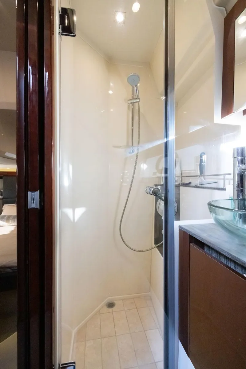 Slide: The Image of Sea Ray Sundancer 460 2017 - 145