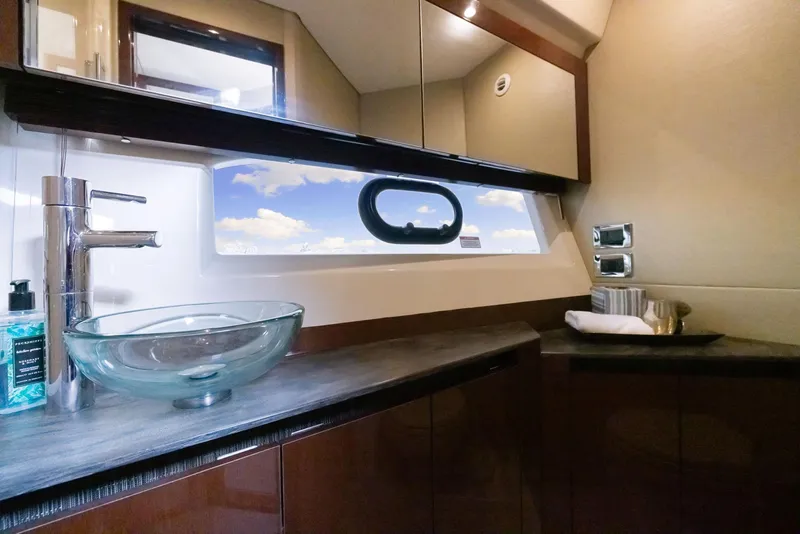 Slide: The Image of Sea Ray Sundancer 460 2017 - 147