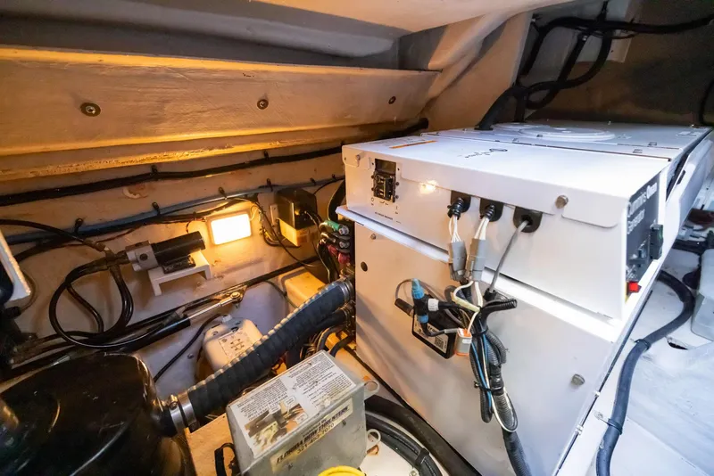 Slide: The Image of Sea Ray Sundancer 460 2017 - 166