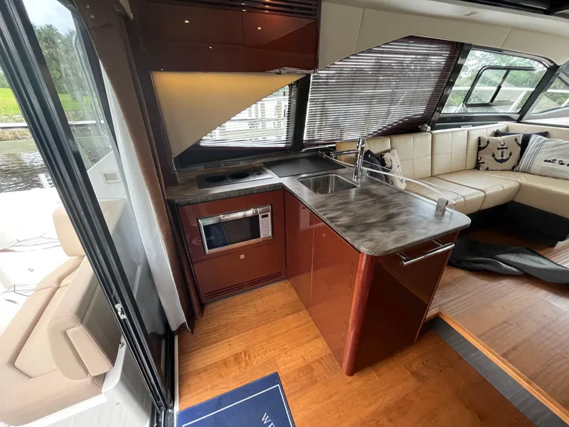 Slide: The Image of Sea Ray Sundancer 460 2017 - 50