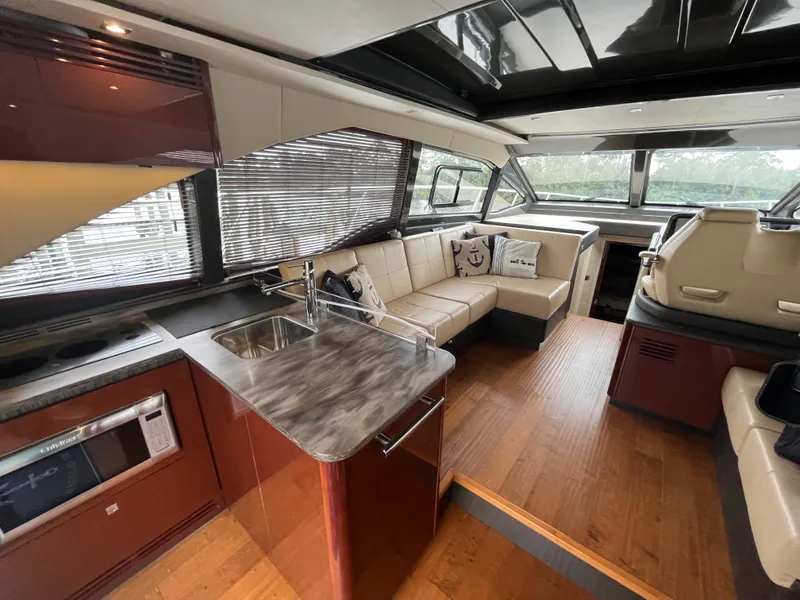 Slide: The Image of Sea Ray Sundancer 460 2017 - 51