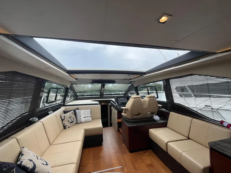 Slide: The Image of Sea Ray Sundancer 460 2017 - 67