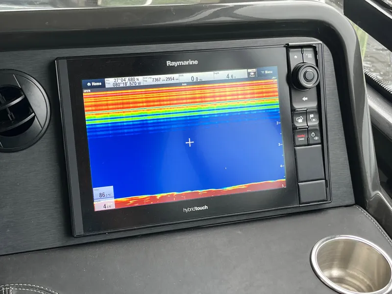 Slide: The Image of Sea Ray Sundancer 460 2017 - 95