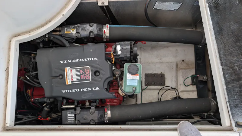 Slide: The Image of Volvo Penta engine in 2002 Carver 350 Mariner boat. - 36